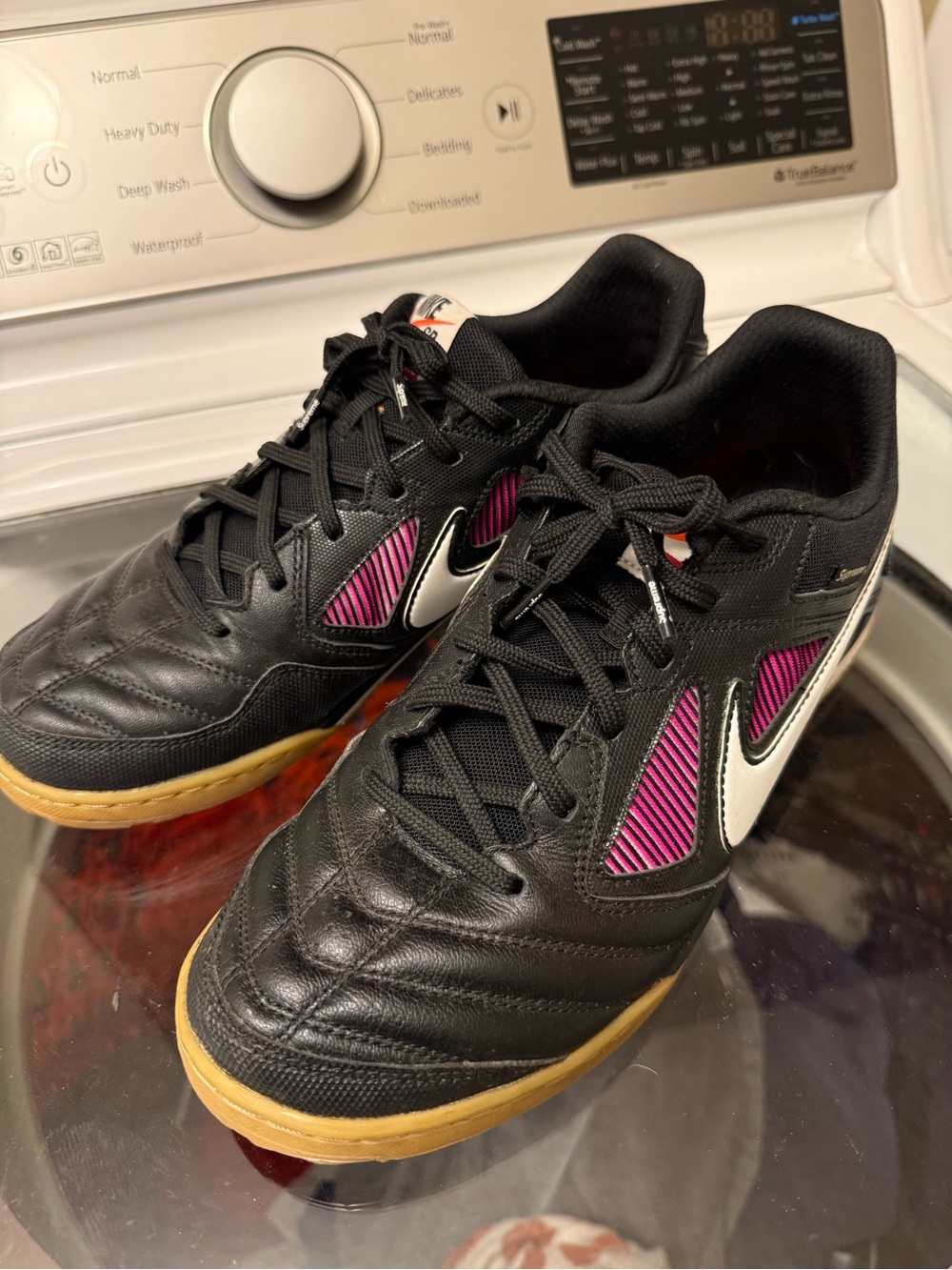 Nike SB Gato Supreme